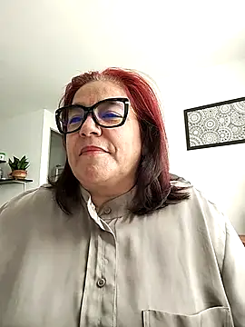 Snapshot of MARIANMILLS__ chatting on 03/04/25, 12:44 MARIANMILLS   online show from 03/04/25, 12:44