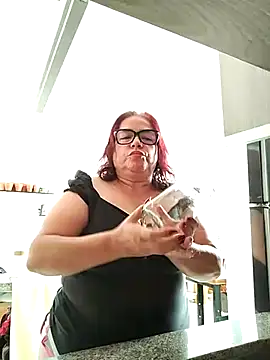 Snapshot of MARIANMILLS__ chatting on 03/11/25, 01:01 MARIANMILLS   online show from 03/11/25, 01:01