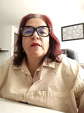 Snapshot of MARIANMILLS__ chatting on 03/17/25, 12:57 MARIANMILLS   online show from 03/17/25, 12:57