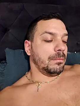 Snapshot of Mitzatb4u chatting on 11/14/25, 03:00 Mitzatb4u online show from 11/14/25, 03:00