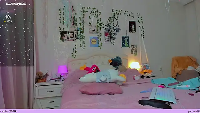 Snapshot of Neko_kitsune1 chatting on 02/11/25, 02:35 Neko kitsune1 online show from 02/11/25, 02:35