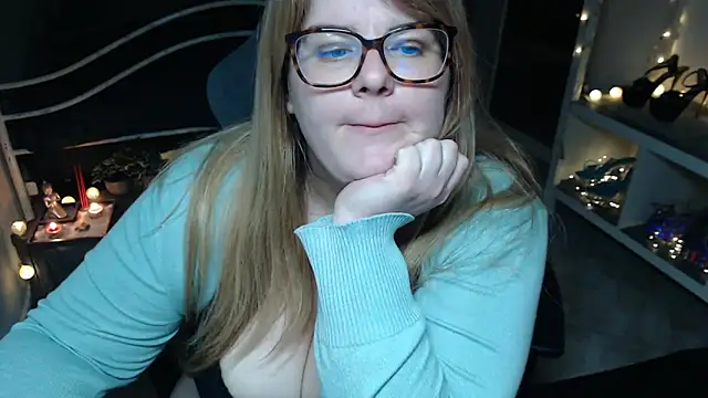 Snapshot of ZoeyLey chatting on 03/27/26, 11:26 ZoeyLey online show from 03/27/26, 11:26