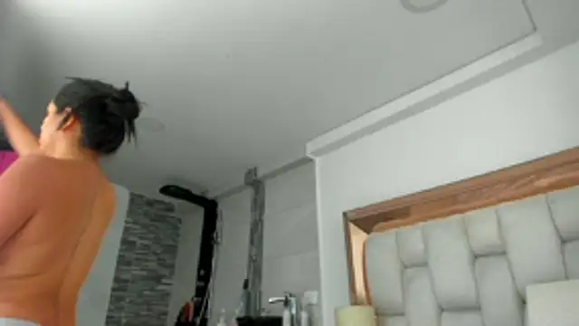 emilyparkerr01 online show from 11/28/25, 10:45