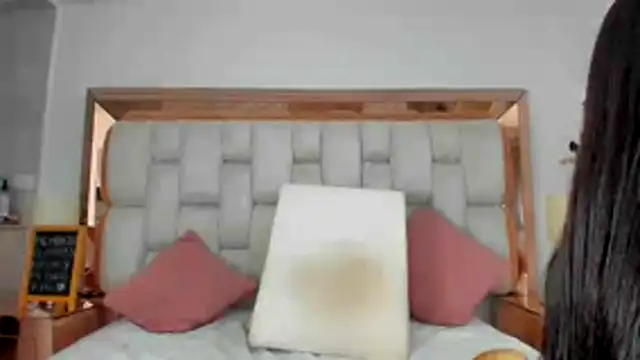 emilyparkerr01 online show from 12/01/25, 10:37