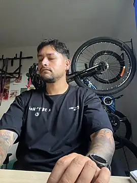 hans ro online show from 11/11/25, 09:37