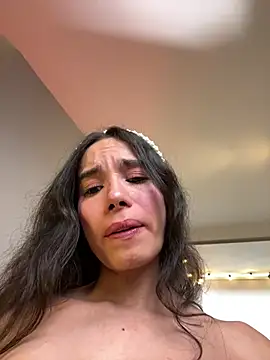 Irish Collins online show from 04/14/26, 09:21