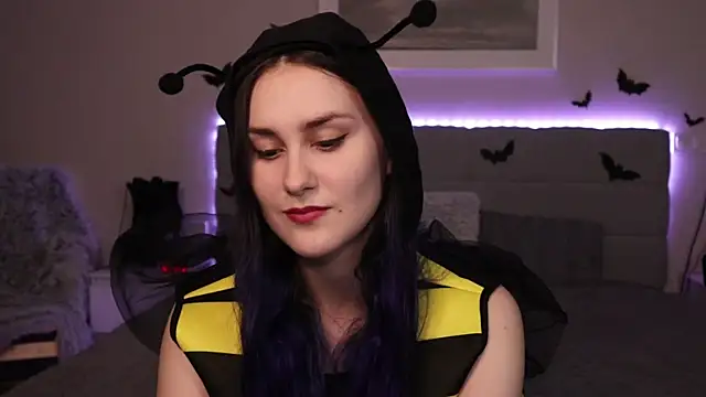 Erotic Synth Goddess online show from 10/25/25, 05:08