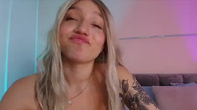 Giaa Ross online show from 01/22/25, 05:49