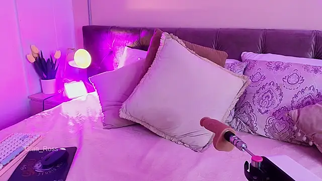 Giaa Ross online show from 02/13/25, 02:52