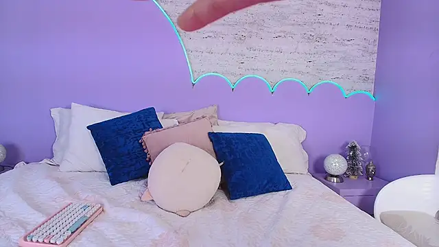 Giaa Ross online show from 02/10/26, 07:40