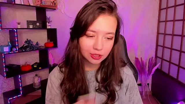 Lina Brownie online show from 12/05/24, 02:09