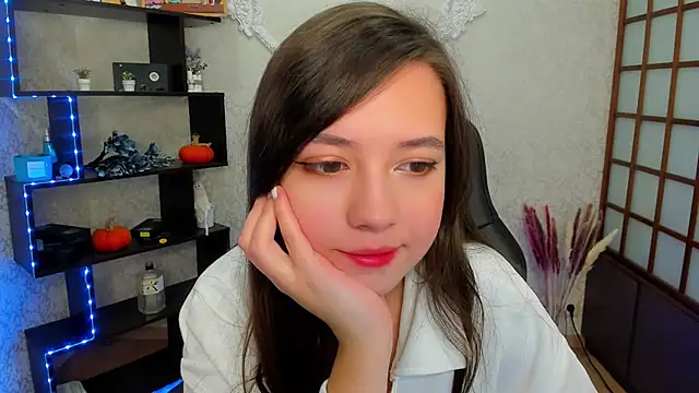 Lina Brownie online show from 12/06/24, 02:13