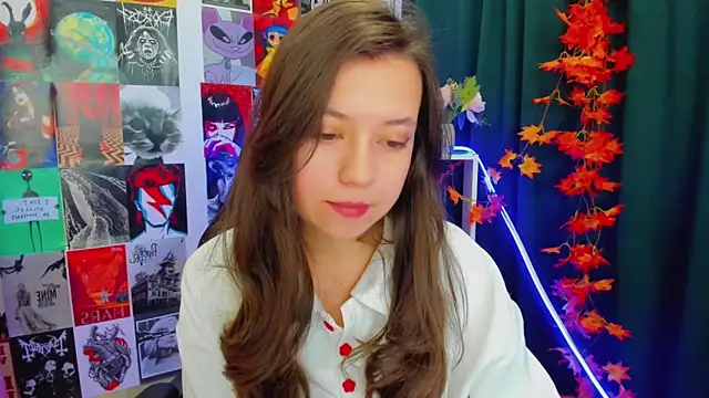 Lina Brownie online show from 12/18/24, 05:48