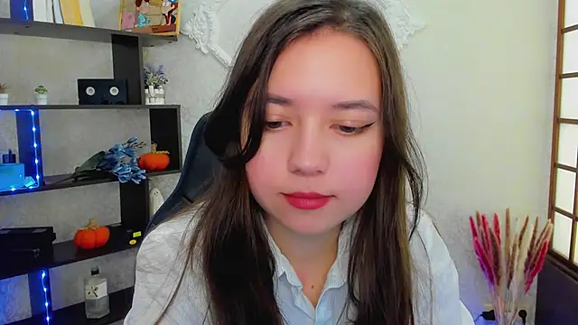 Lina Brownie online show from 12/21/24, 05:14