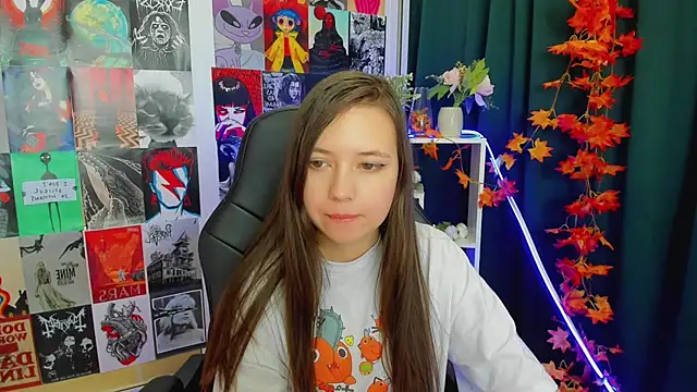 Lina Brownie online show from 12/23/24, 05:17