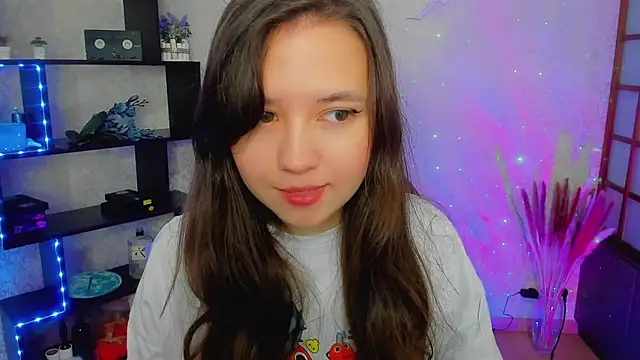 Lina Brownie online show from 12/28/24, 02:22