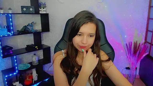 Lina Brownie online show from 12/28/24, 05:33