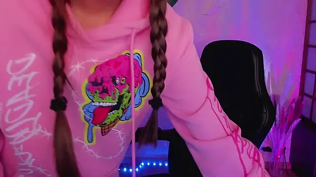 Lina Brownie online show from 01/06/25, 02:04