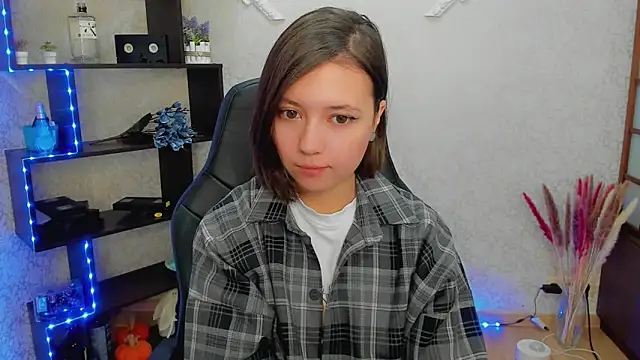 Lina Brownie online show from 01/25/25, 02:26