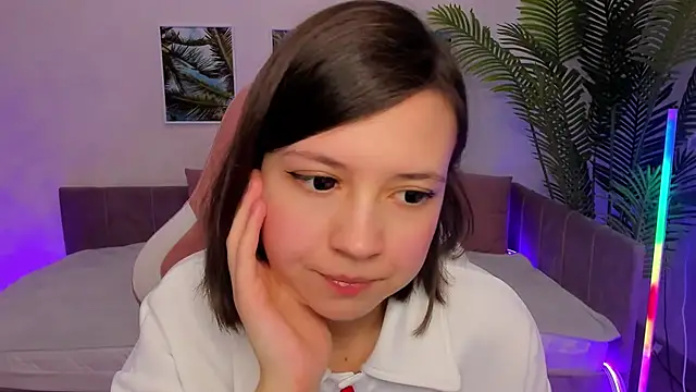 Lina Brownie online show from 03/10/25, 05:22