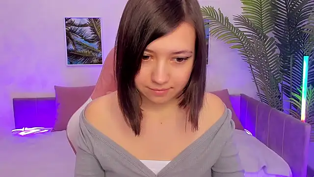 Lina Brownie online show from 03/13/25, 05:22