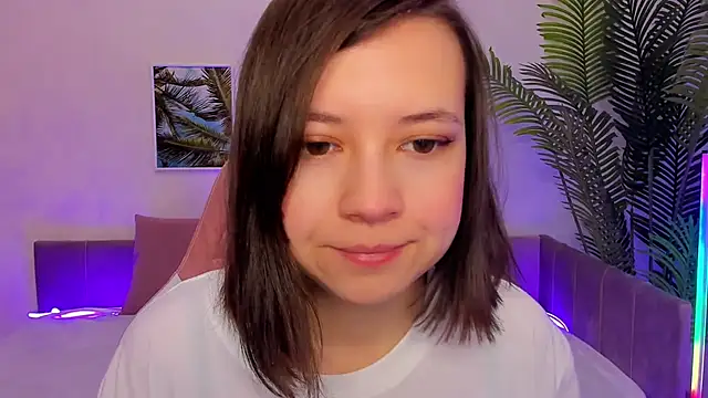 Lina Brownie online show from 03/17/25, 02:08