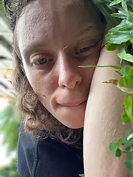 Snapshot of RinaMood chatting on 03/21/26, 08:19 RinaMood online show from 03/21/26, 08:19