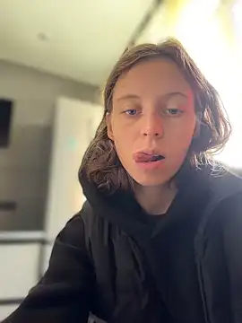 Snapshot of RinaMood chatting on 03/29/26, 06:57 RinaMood online show from 03/29/26, 06:57