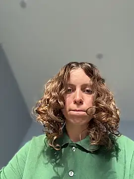 Snapshot of RinaMood chatting on 04/07/26, 10:48 RinaMood online show from 04/07/26, 10:48