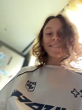 Snapshot of RinaMood chatting on 04/10/26, 09:25 RinaMood online show from 04/10/26, 09:25