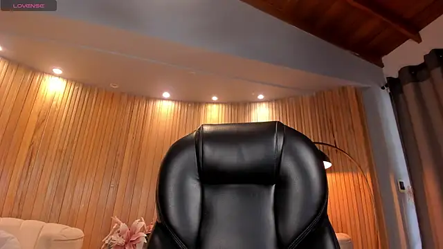 AlyssaDean online show from 10/13/25, 12:05