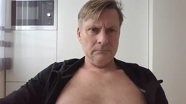 johnnym1 online show from 01/13/26, 01:16