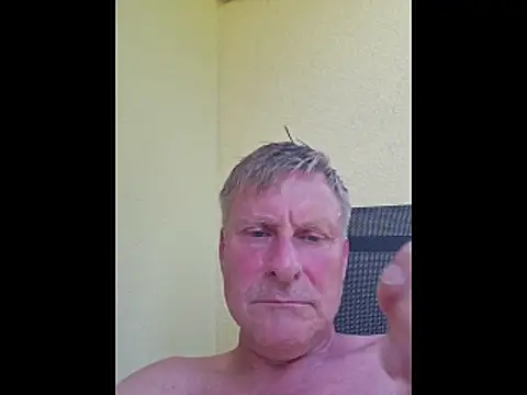 Snapshot of johnnym1 chatting on 06/19/26, 12:53 johnnym1 online show from 06/19/26, 12:53