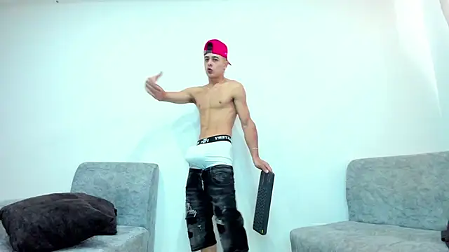 JuniorMorris  online show from 03/20/25, 09:35