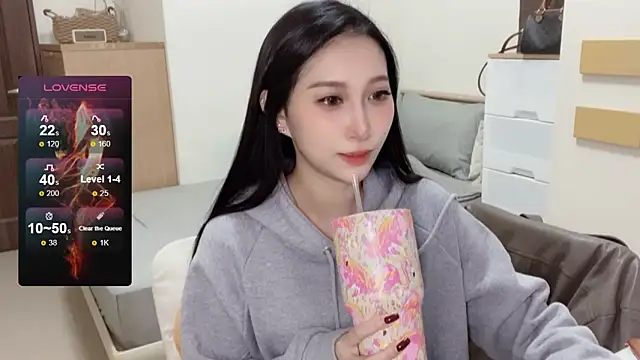 yu5888 online show from 12/22/24, 09:11