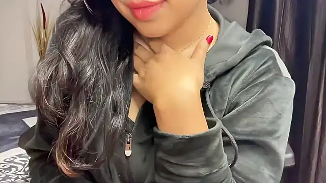 Snapshot of Spice-Summi chatting on 01/09/25, 12:41 Spice-Summi online show from 01/09/25, 12:41