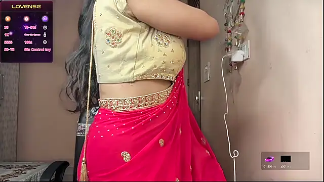 Snapshot of Spice-Summi chatting on 03/12/25, 06:44 Spice-Summi online show from 03/12/25, 06:44