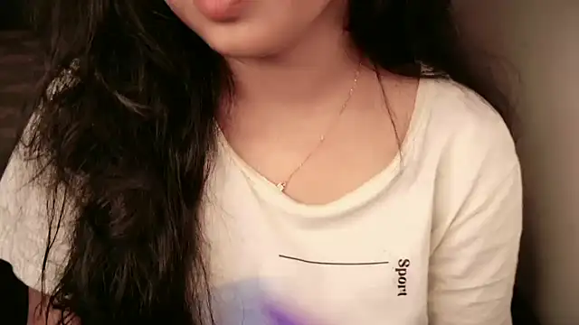 Snapshot of Spice-Summi chatting on 10/03/25, 06:16 Spice-Summi online show from 10/03/25, 06:16