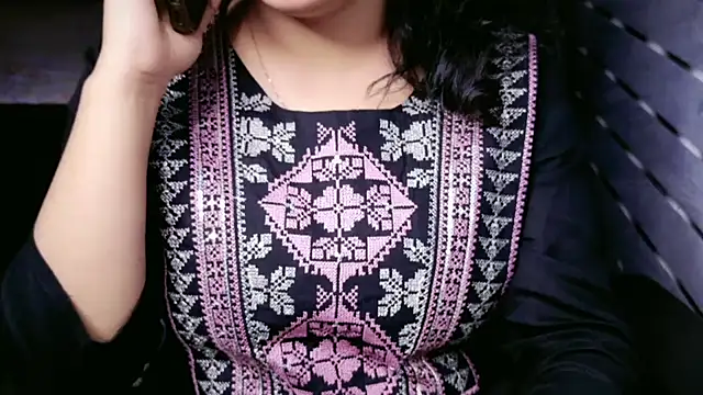 Snapshot of Spice-Summi chatting on 03/20/26, 11:04 Spice-Summi online show from 03/20/26, 11:04