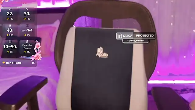 Snapshot of Spice-Summi chatting on 04/11/26, 12:31 Spice-Summi online show from 04/11/26, 12:31