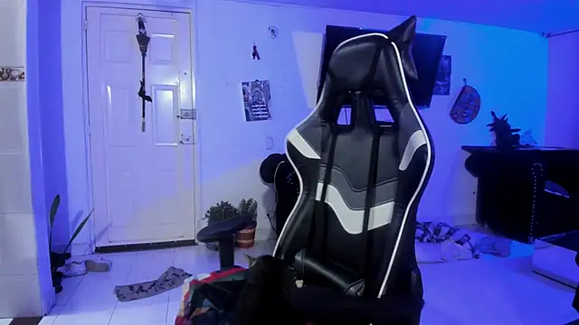 Snapshot of Acid666_alice chatting on 10/16/25, 01:17 Acid666 alice online show from 10/16/25, 01:17