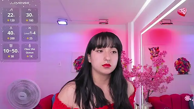 Snapshot of Miss_dolly_ chatting on 02/11/25, 12:27 Miss dolly online show from 02/11/25, 12:27