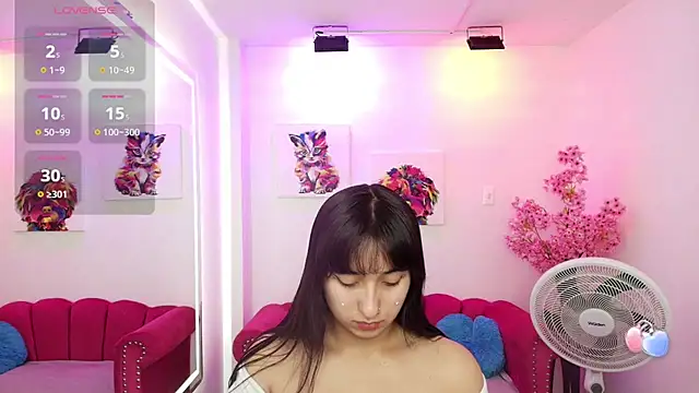 Snapshot of Miss_dolly_ chatting on 09/15/25, 01:00 Miss dolly online show from 09/15/25, 01:00