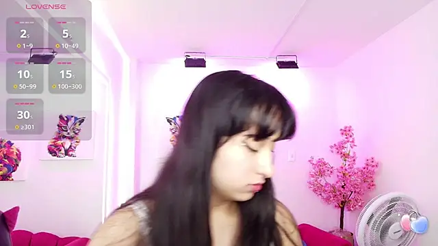 Snapshot of Miss_dolly_ chatting on 10/08/25, 12:36 Miss dolly online show from 10/08/25, 12:36