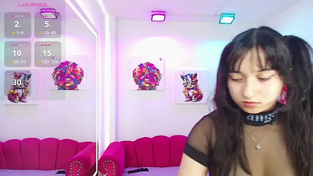 Snapshot of Miss_dolly_ chatting on 05/04/26, 12:34 Miss dolly online show from 05/04/26, 12:34