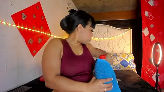 Elettrahot  online show from 02/19/26, 05:25