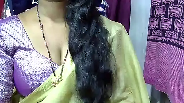 Snapshot of samyukthapuretelugu chatting on 01/26/25, 01:36 samyukthapuretelugu online show from 01/26/25, 01:36