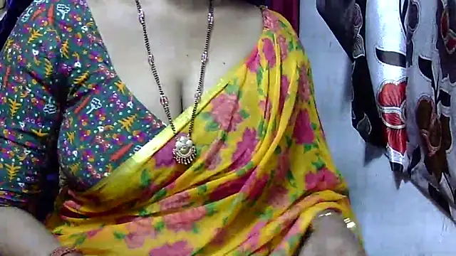 Snapshot of samyukthapuretelugu chatting on 03/09/25, 01:04 samyukthapuretelugu online show from 03/09/25, 01:04