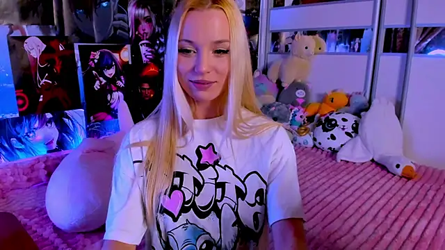 Snapshot of Cute__Pony chatting on 12/22/24, 09:42 Cute Pony online show from 12/22/24, 09:42