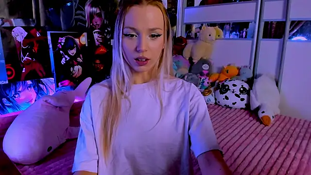 Snapshot of Cute__Pony chatting on 01/14/25, 09:20 Cute Pony online show from 01/14/25, 09:20